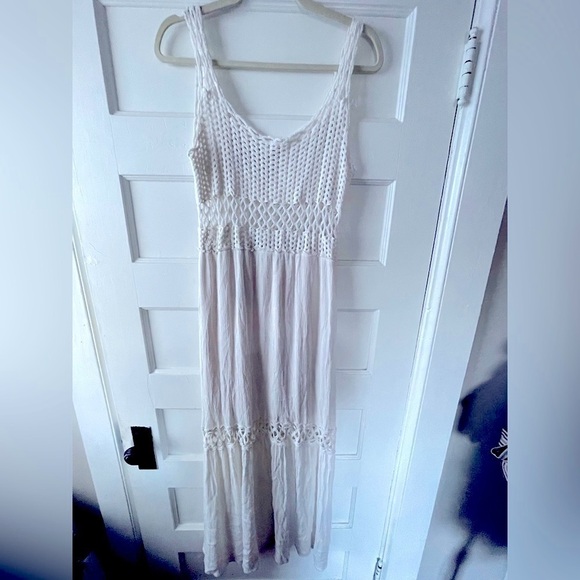 lovestitch Dresses & Skirts - Lovestitch crochet and crepe flowy boho maxi dress size S. Perfect for summer!